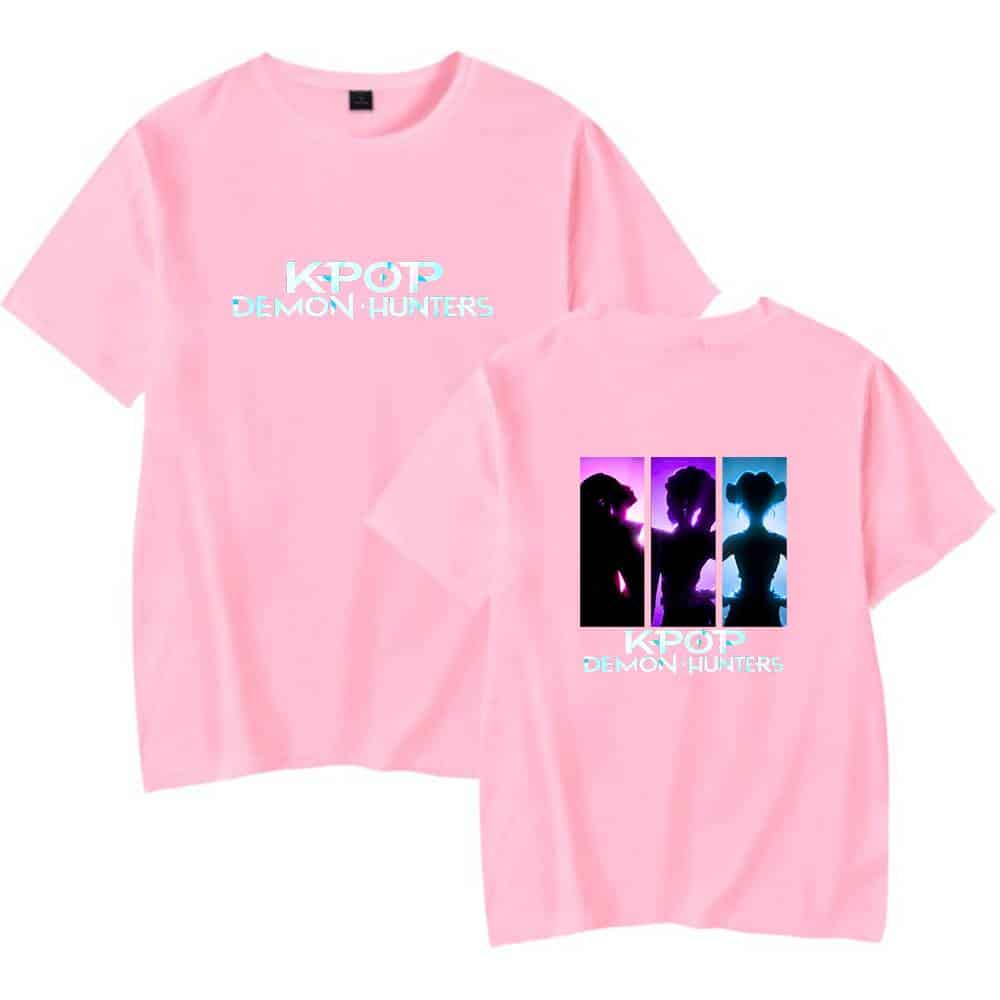 Kpop demon hunters merched t-shirt featuring silhouettes of female characters with neon lighting effects. Perfect for Kpop fans and cosplay enthusiasts who love demon hunter themes.